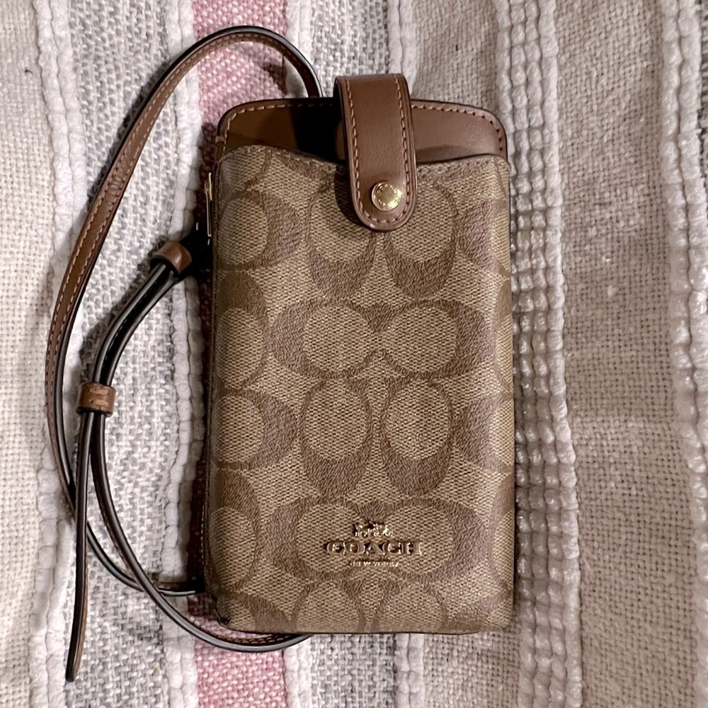 COACH - PHONE CROSSBODY IN SIGNATURE CANVAS